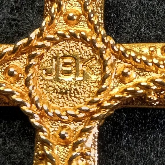 Camrose & Kross Jackie Kennedy JBK Reproduction Gemstone Cross in box with COA - Picture 7 of 8